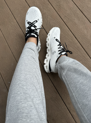 On Cloud X4 review best sneakers for walking women
